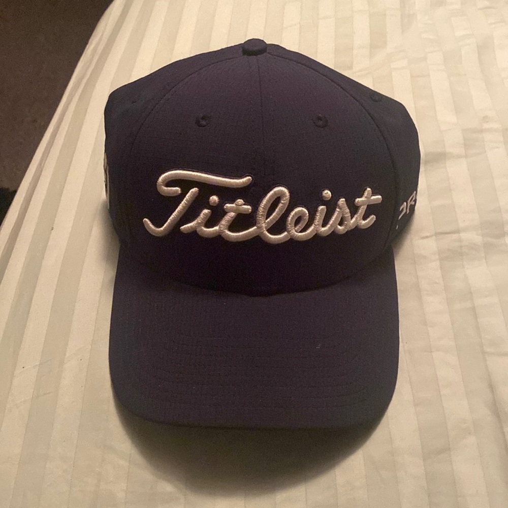 Titleist Tour Hat size M/L Fitted DARK NAVY
